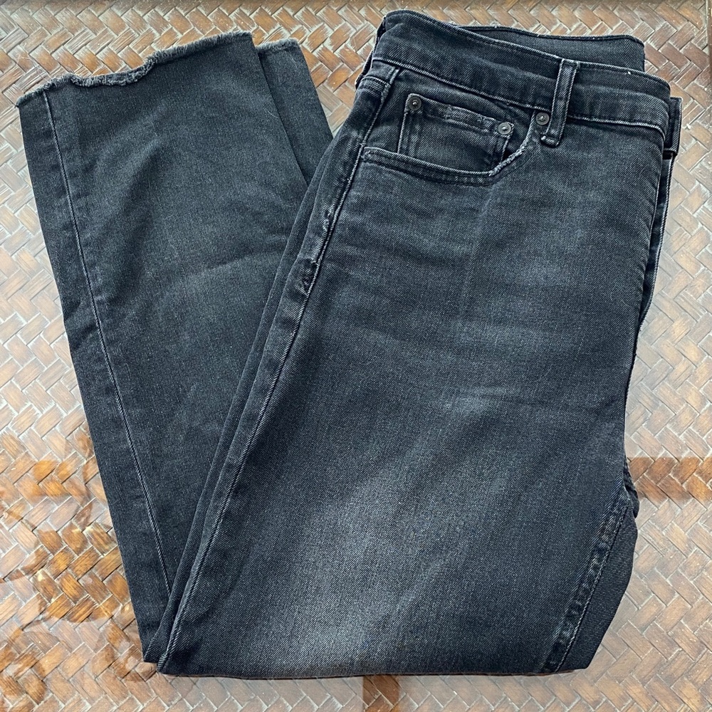GAP regular cheeky straight leg button fly jeans — 31